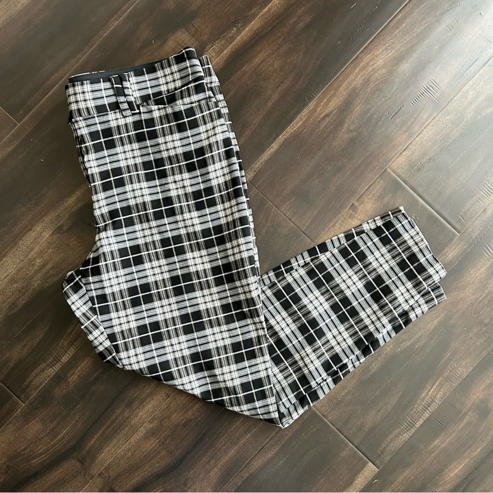 Black and white plaid pants. Women’s as XL Maurice’s